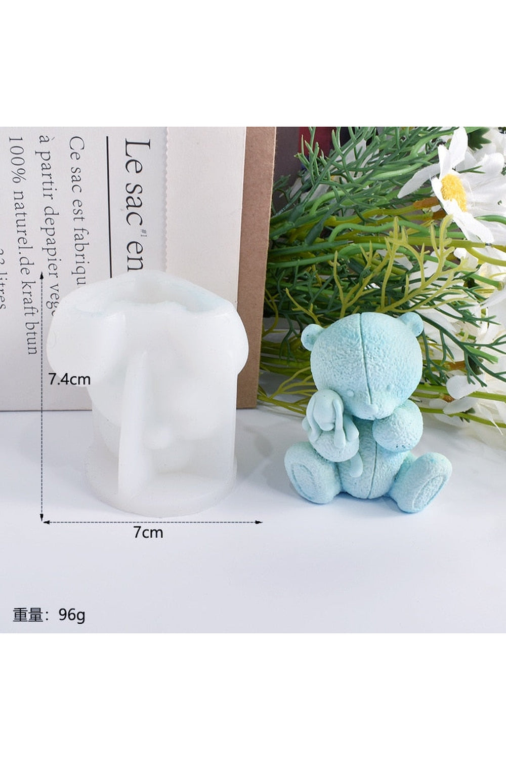 Bear-shaped candle mold | LoungeYard — product view 1