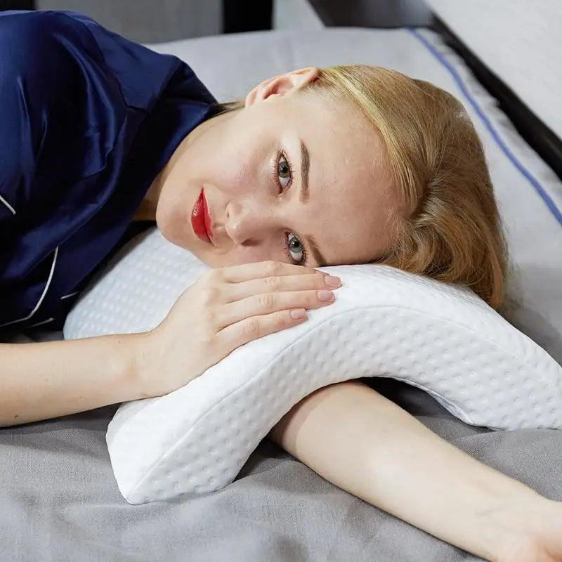 LoungeYard | Curved Orthopedic Memory Foam Pillow — product view 3