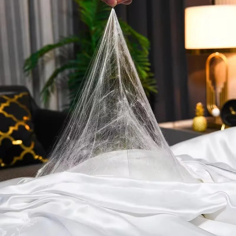 LoungeYard | Luxury Winter Duvet made of 100% Mulberry Silk — product view 3