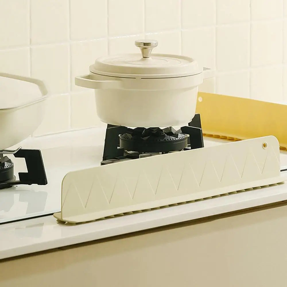 LoungeYard | Reusable Silicone Splash Prevent Sink Guard Pad — product view 6
