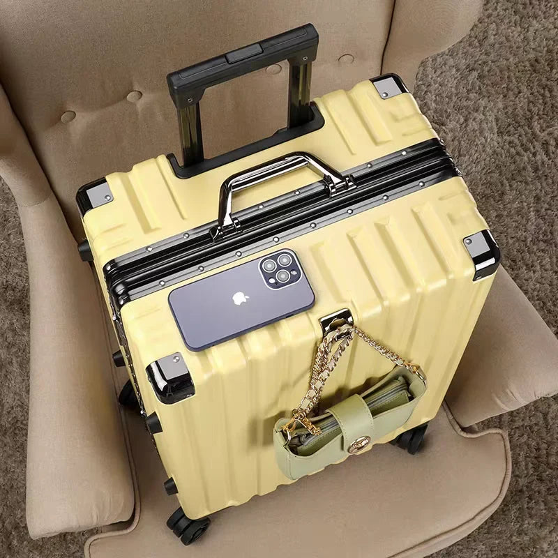 LoungeYard | Hardshell suitcase with aluminum frame – Vilnius — product view 7