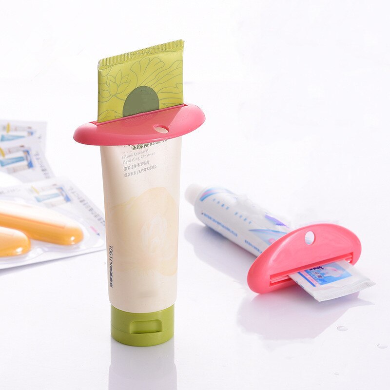 LoungeYard | Easy Roll Toothpaste Squeezer — product view 4