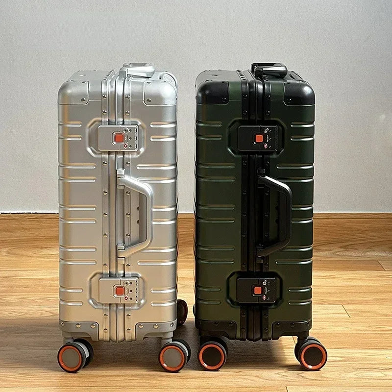 LoungeYard | Aluminum-Magnesium Suitcase – Vienna Voyager — product view 2