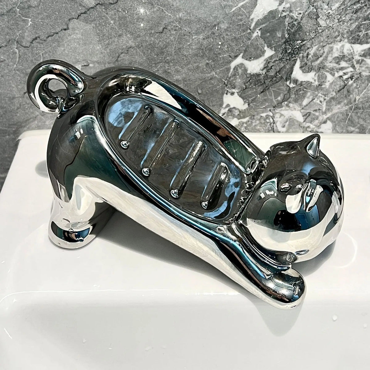 LoungeYard | Stretching Cat Soap Tray — product view 6