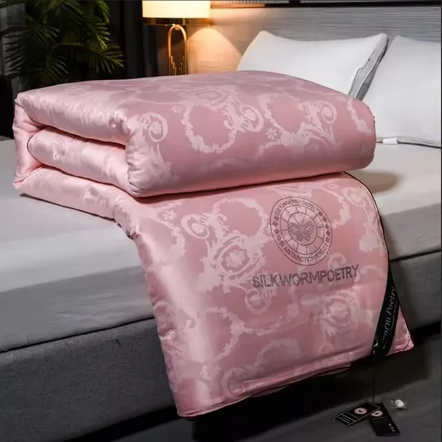 LoungeYard | Luxury Winter Duvet made of 100% Mulberry Silk — product view 7