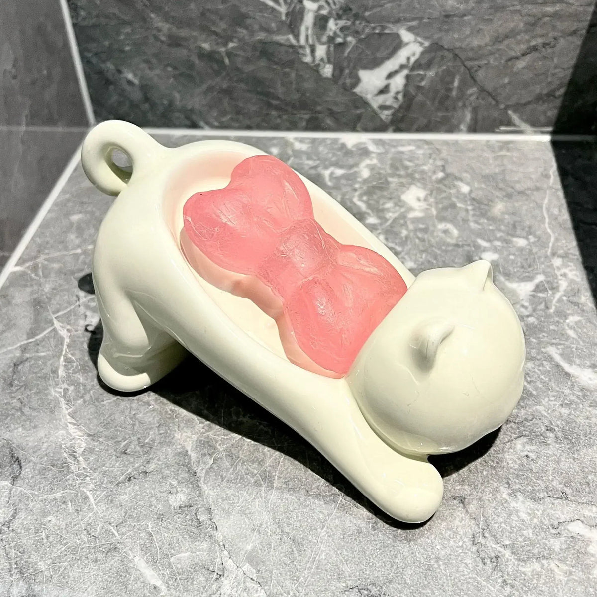 LoungeYard | Stretching Cat Soap Tray — product view 2