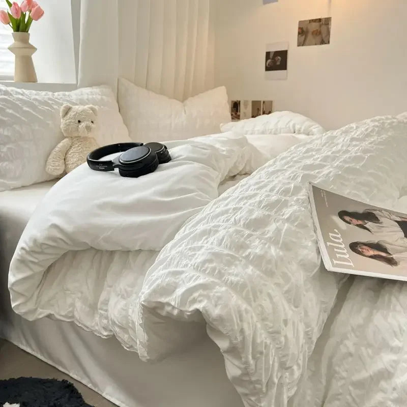 LoungeYard | ChicParis | Seersucker Bedding Set – Lightweight, Soft & Elegant French-Style Duvet Cover Set — product view 4