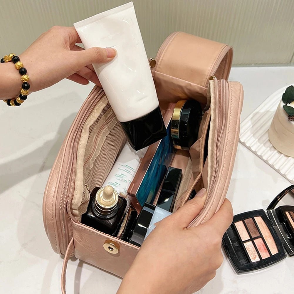 LoungeYard | Beauty Bag - Spacious bag - Ideal for your beauty essentials! — product view 5