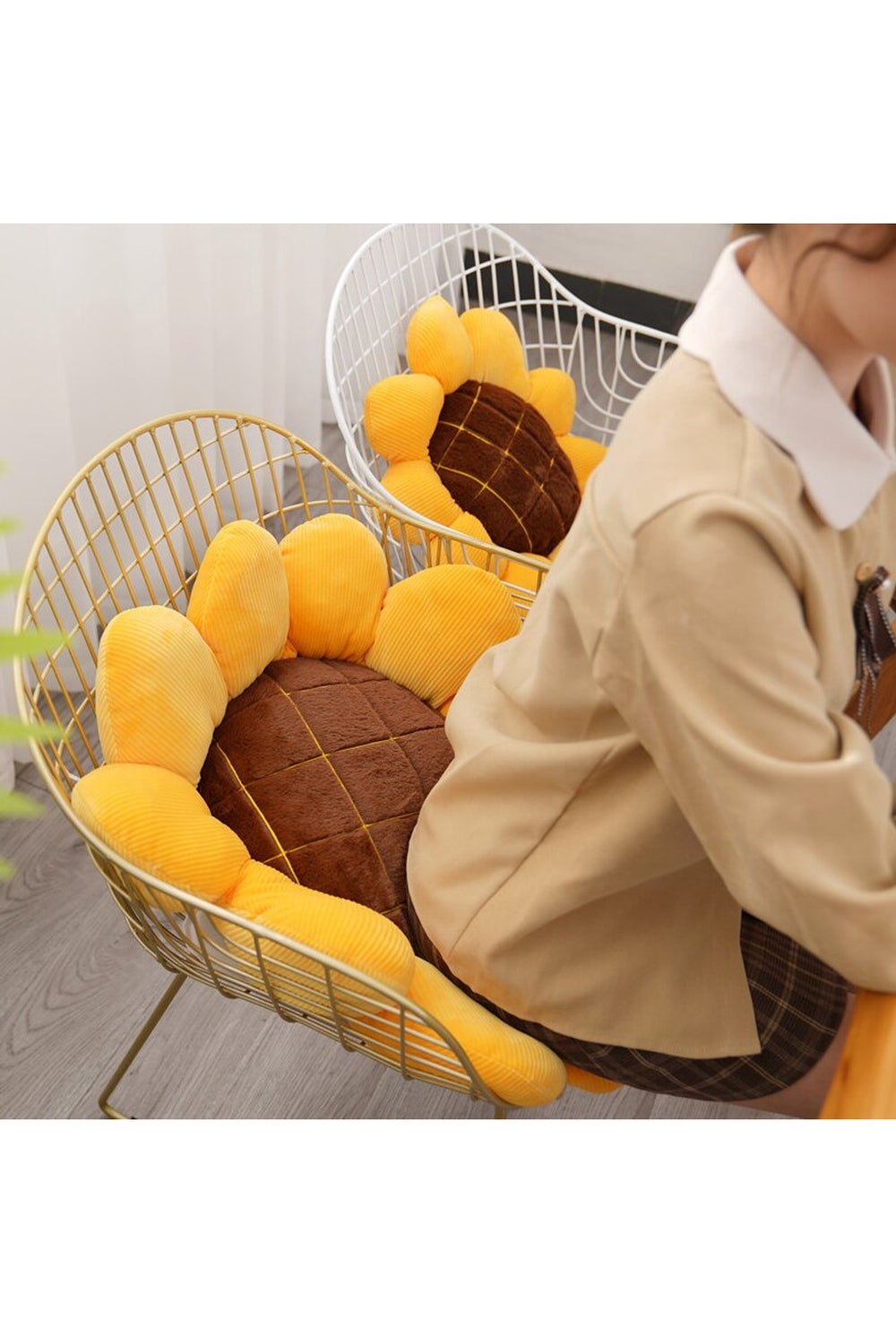 Cozy Sunflower Plush Nap Pillow | LoungeYard — product view 1