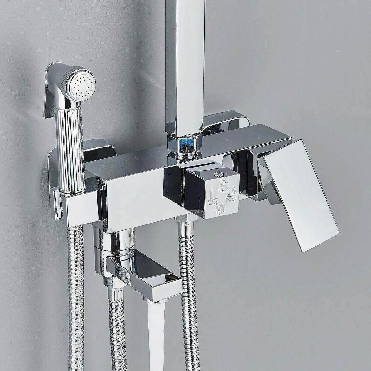 LoungeYard | RainFlow Luxe Rain Shower Set – adjustable brass shower fixture with 4 functions — product view 3