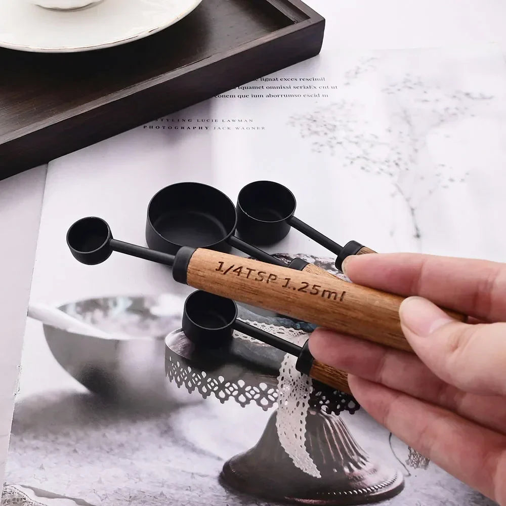 LoungeYard | Lyra Measuring Cups & Spoon Set — product view 3