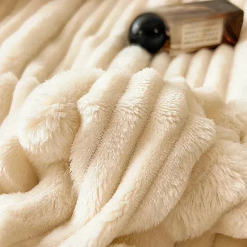 LoungeYard | Cuddly Blanket BunnySoft | Extra Thick & Warm | Coral Fleece | Double-Sided Soft — product view 2