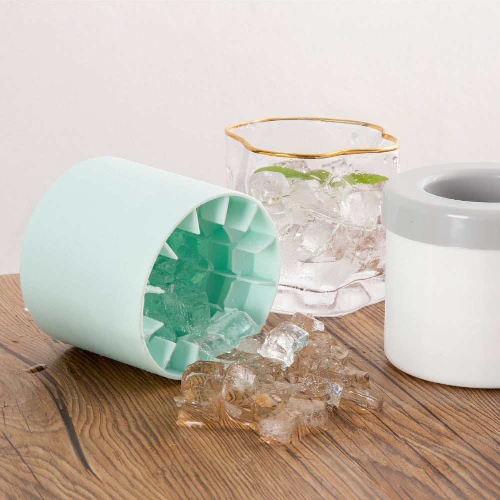 LoungeYard | Creative Ice Bucket Mold Cup — product view 4