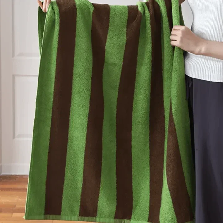 LoungeYard | Retro Stripes Towel (Chunky) — product view 6