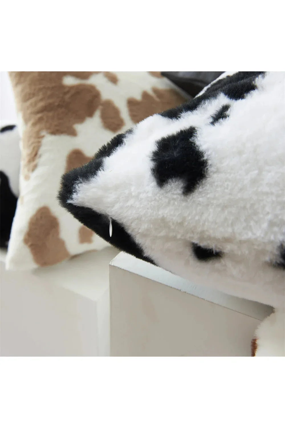 Plush pillowcase | LoungeYard — product view 5