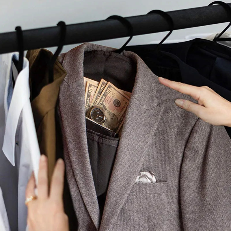 LoungeYard | Hidden Hanger Pocket Safe — product view 3