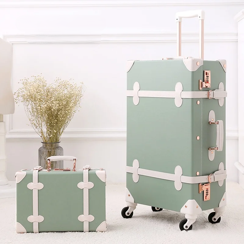 LoungeYard | Retro Hardcase Luggage Set - Valencia — product view 7