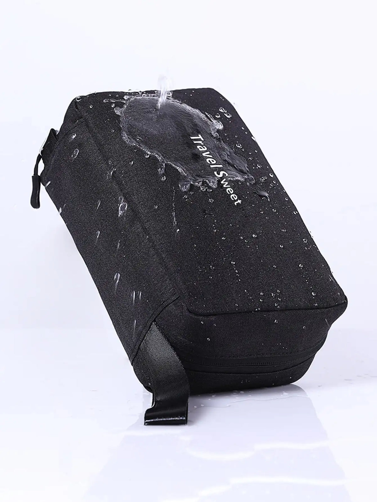 LoungeYard | Foldable Travel Toiletry Bag DryNexa TravelCube | Multilayer Design with Wet-Dry Separation | Space-Saving & Waterproof — product view 6