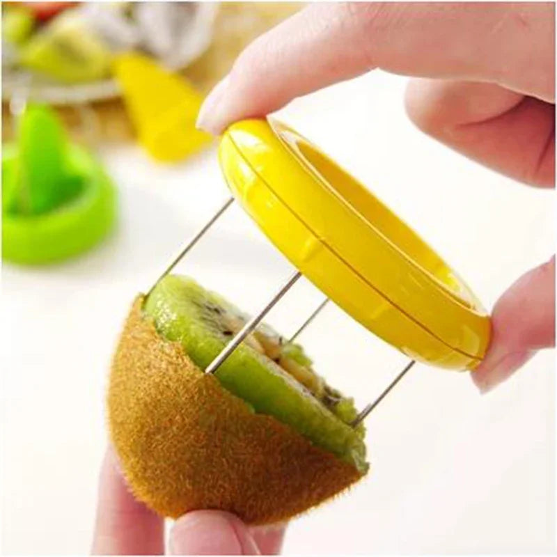 LoungeYard | Fruit Lover Kiwi Cutter — product view 5