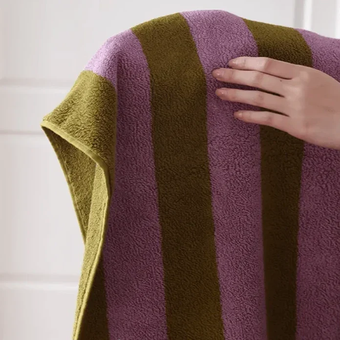 Retro Stripe Towel (Chunky) | LoungeYard — product view 2