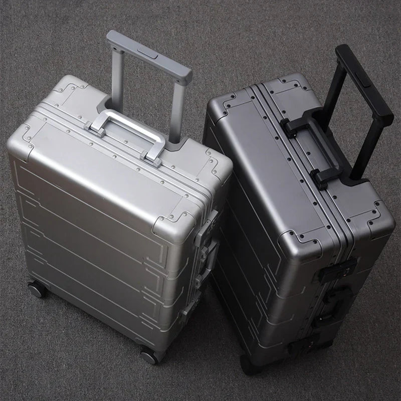 LoungeYard | Aluminum Hardshell Suitcase – Pristina — product view 1