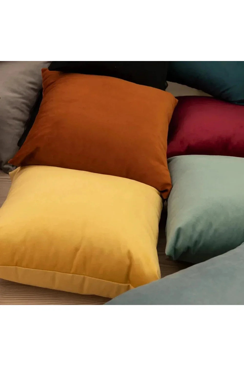 Velvet pillowcase | LoungeYard — product view 4
