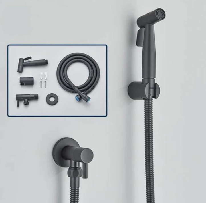 LoungeYard | Luxurious Bidet Hand Shower — product view 3