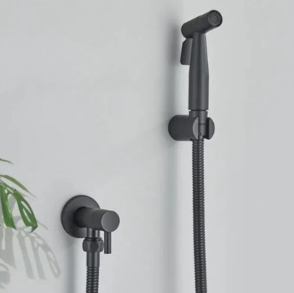 LoungeYard | Luxurious Bidet Hand Shower — product view 1