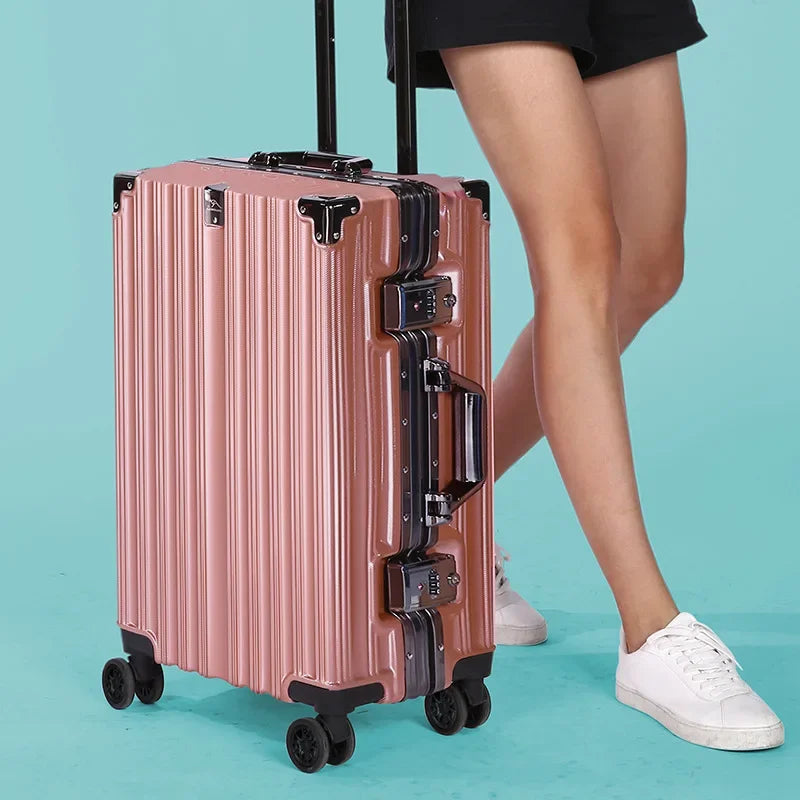 LoungeYard | Aluminum Frame Hardshell Suitcase – Reykjavik — product view 5