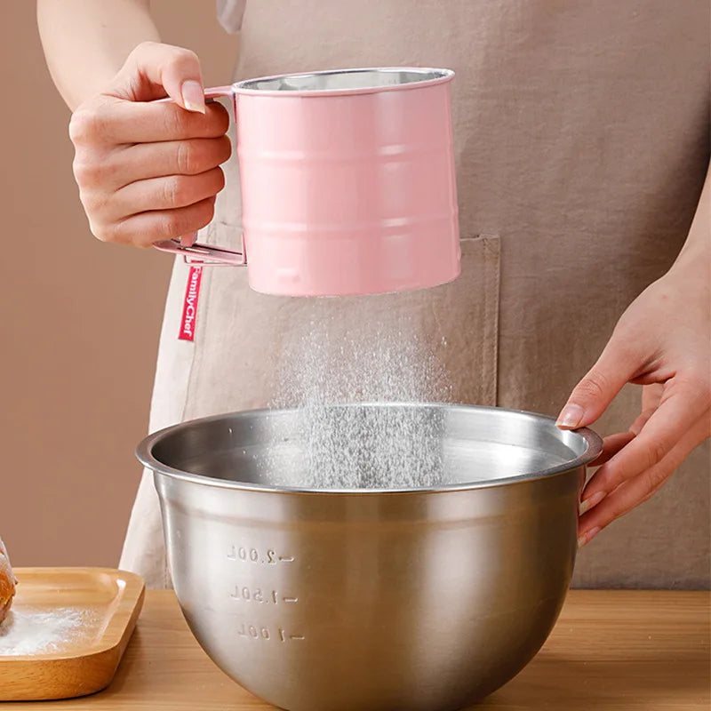 LoungeYard | Handheld Kitchen Flour Sifter Semi-Automatic Kitchen Gadget — product view 2