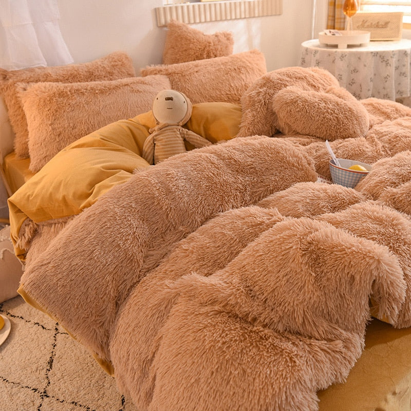 LoungeYard | Luxury Cozy Clouds Bedding Set — product view 5
