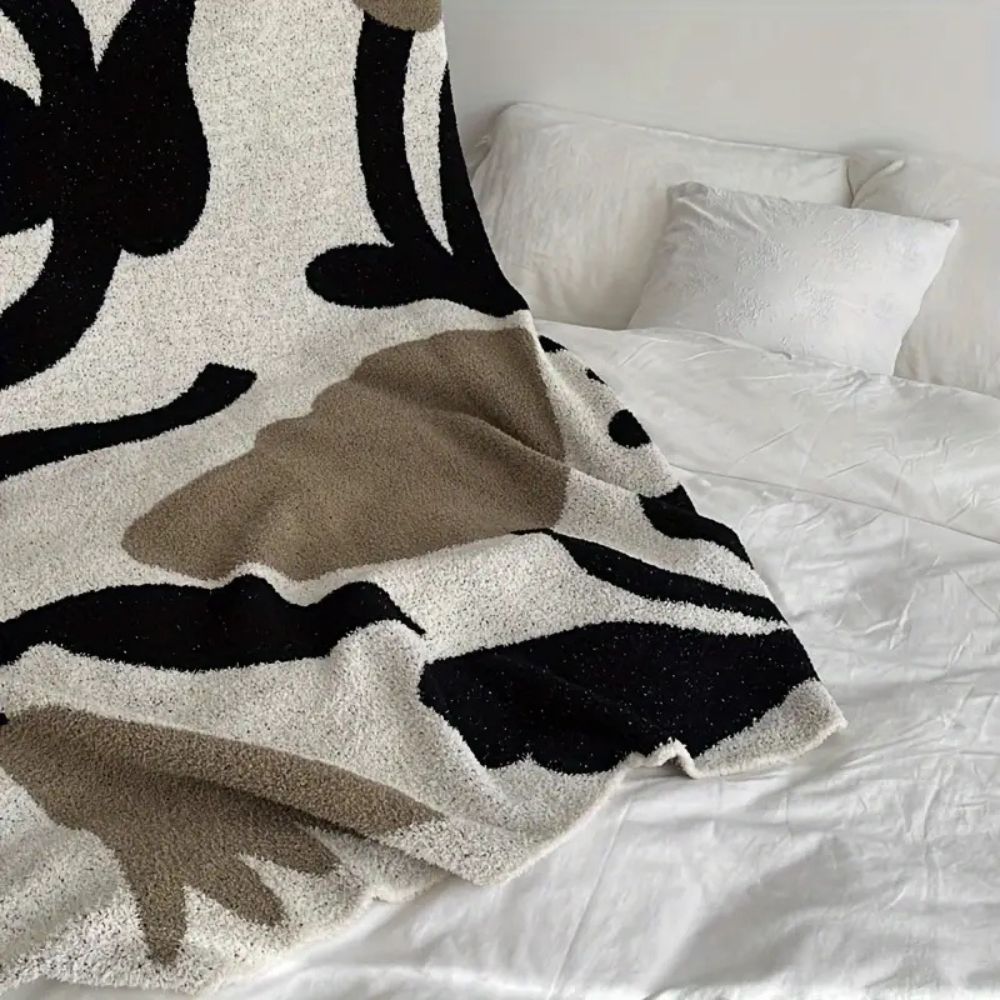 LoungeYard | Terra Flow Cosy Throw Blanket — product view 5