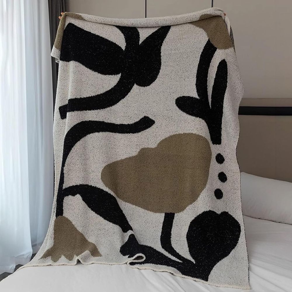 LoungeYard | Terra Flow Cosy Throw Blanket — product view 6