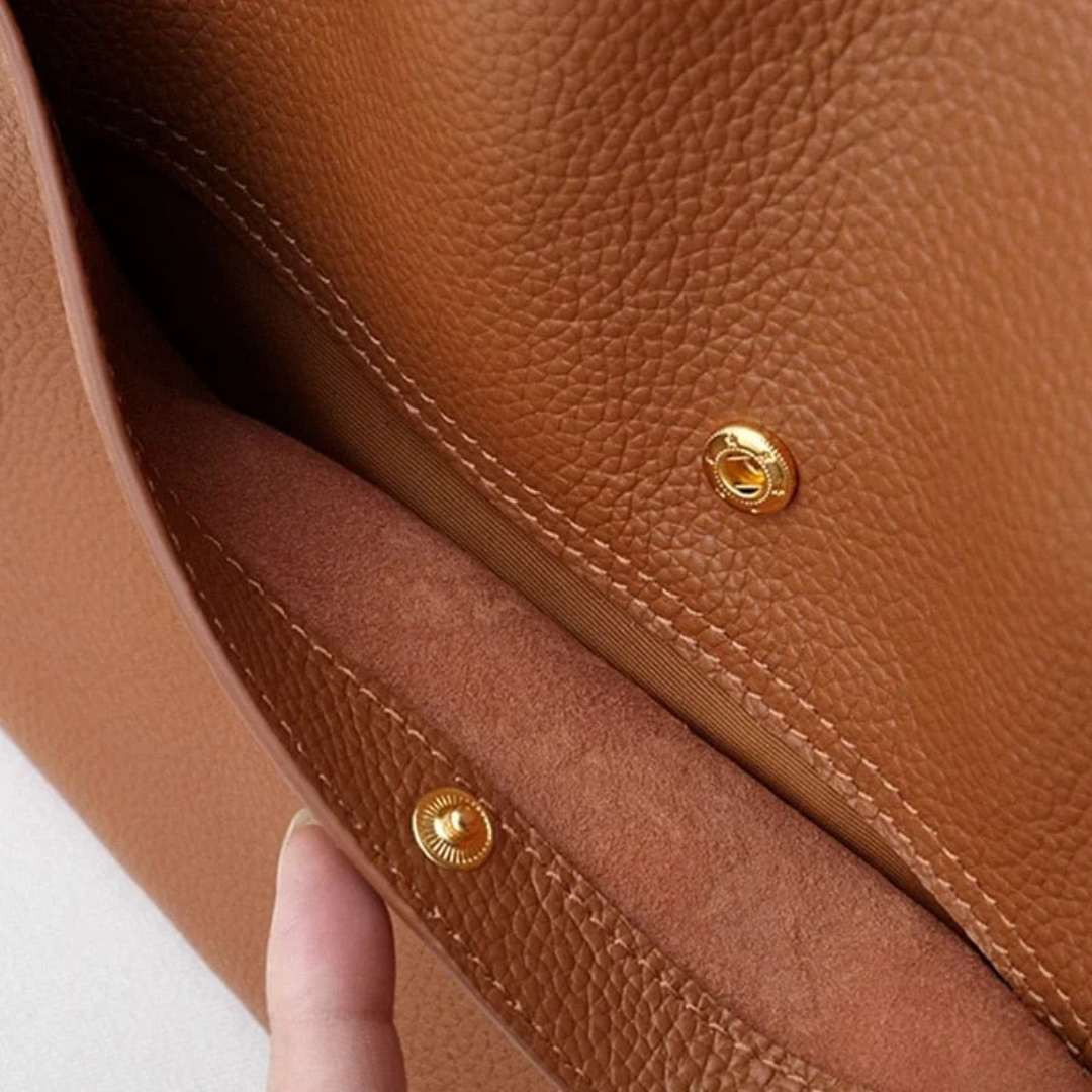 LoungeYard | Large Leather Handbag with Royal Capacity - DailyLux — product view 4