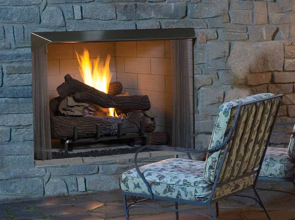 Superior - 36&quot; Fireplace, White Herringbone Or White Stacked Refractory Panels - VRE4536