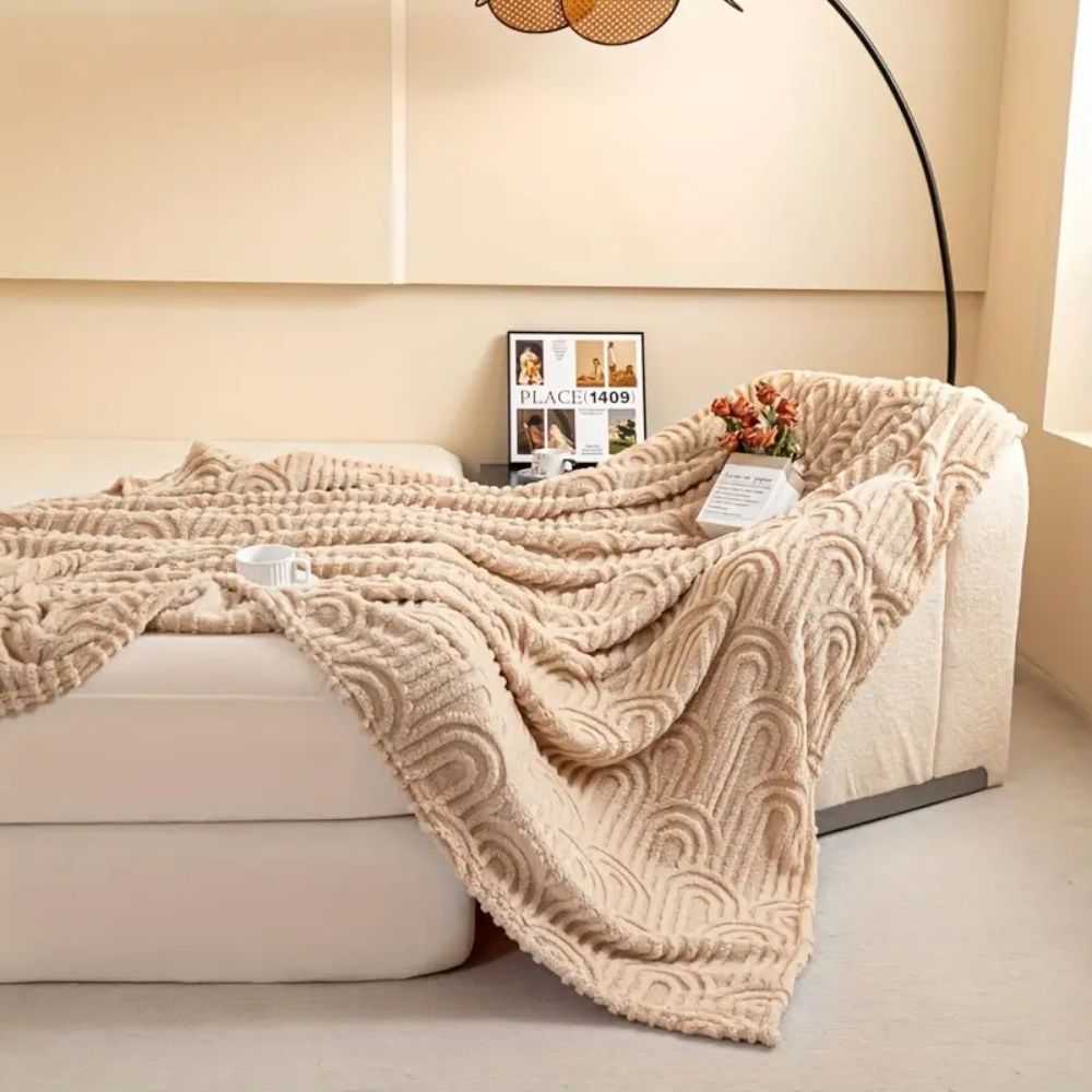 LoungeYard | Velura Arch Plush Blanket — product view 4