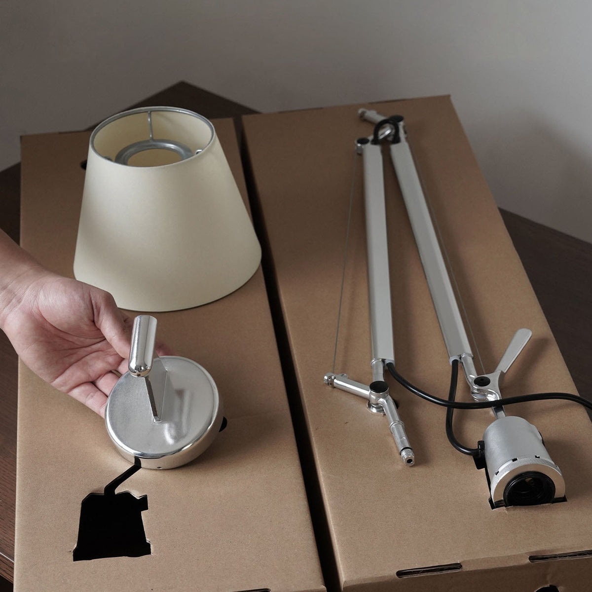 WOMO Mid Century Modern Swing Arm Wall Lamp-WM3204 — product view 6