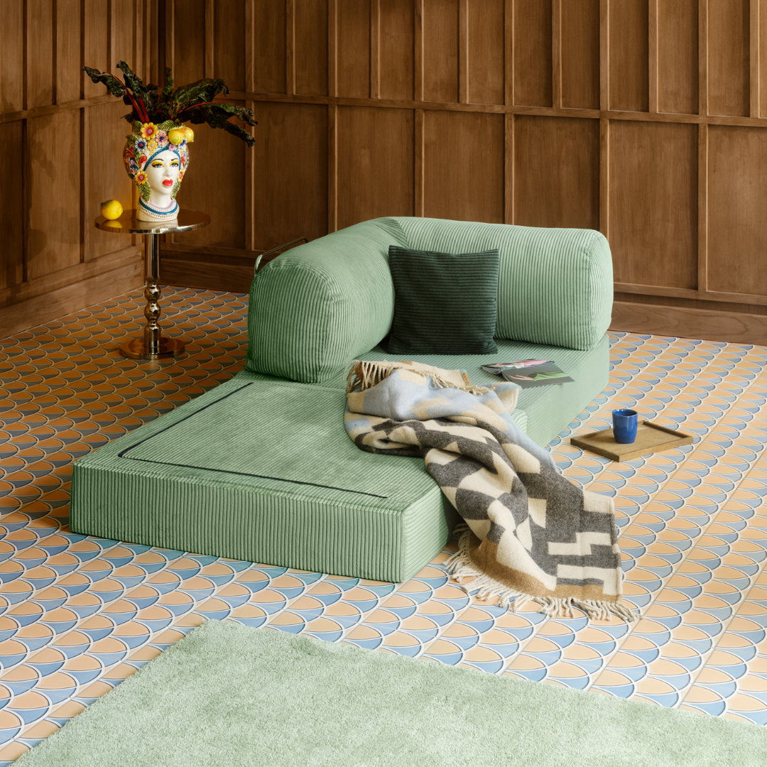 TEDDY™ Corner Chair — product view 3