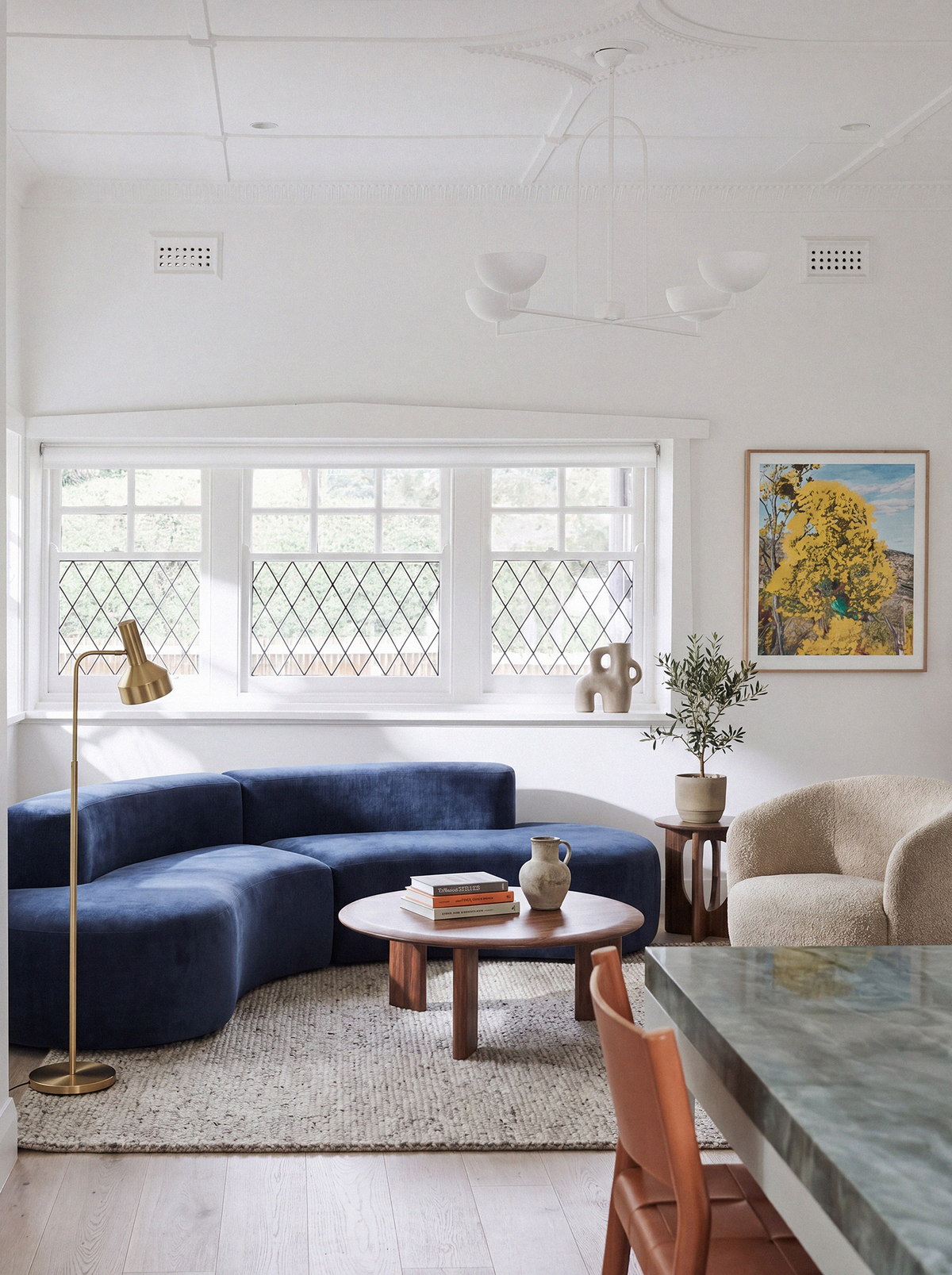 Casia Sculptural Wave Lounge Sofa — product view 2