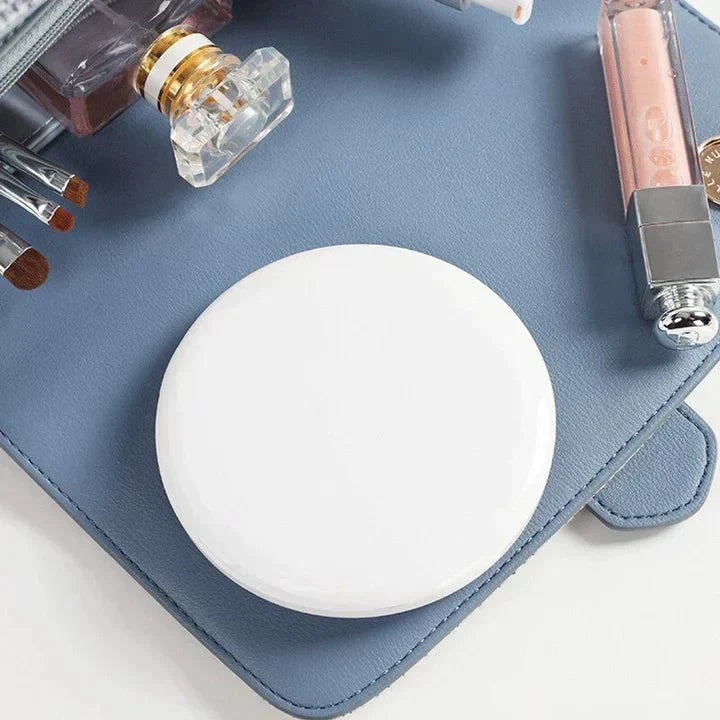 LoungeYard | GlowGlam - Illuminate your beauty - Perfect makeup everywhere! — product view 6