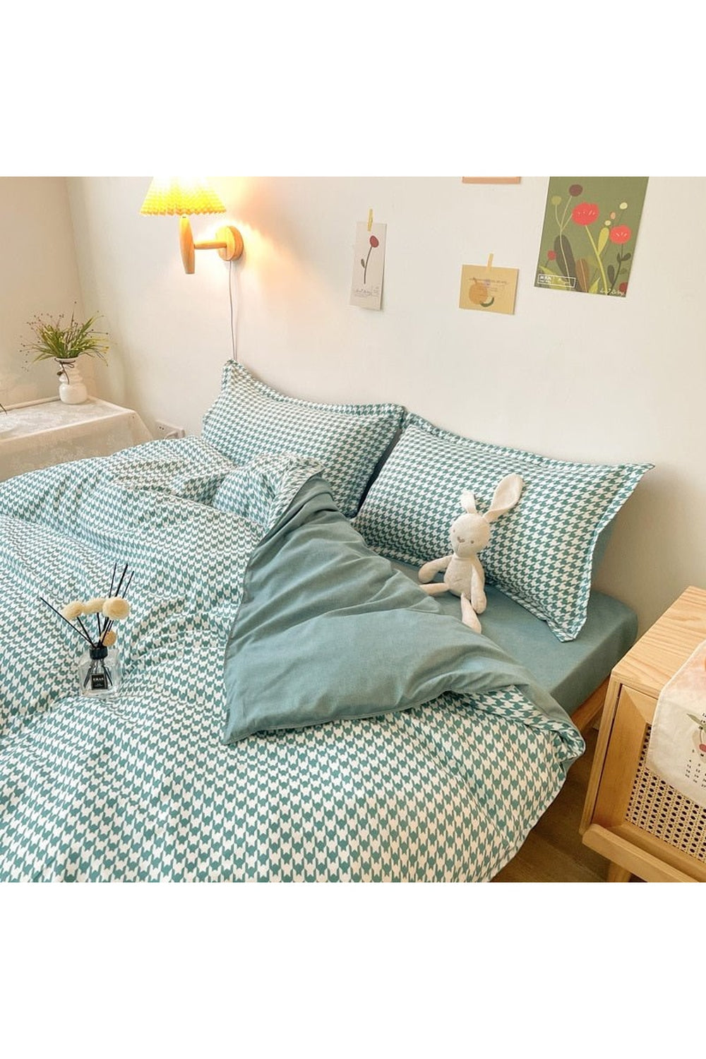 Bedding Set | LoungeYard — product view 3