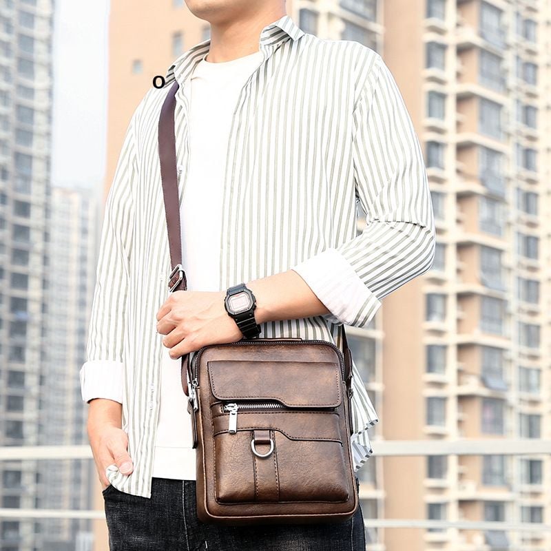 LoungeYard | Men’s Portable Messenger Bag — product view 4
