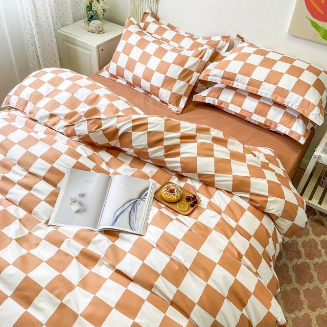 LoungeYard | Checked Bedding Set — product view 2