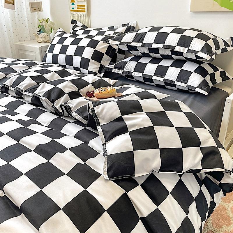 LoungeYard | Checked Bedding Set — product view 7