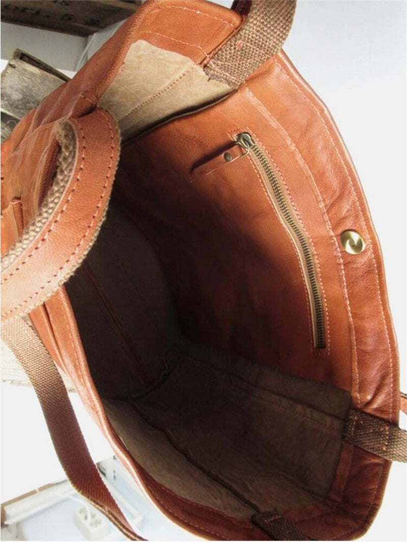 LoungeYard | Carry Not Just a Bag — Feel the Power of Perfect Order and Timeless Style Everywhere with You! — product view 4