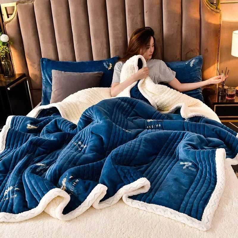 LoungeYard | Fluffy Winter Blanket — product view 4