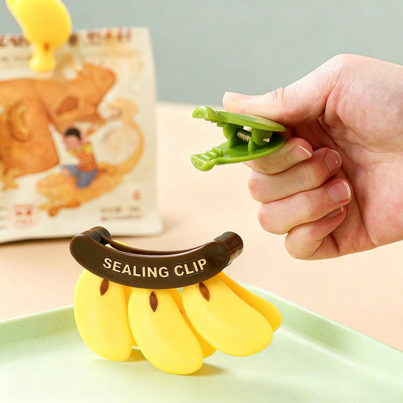 Closure clamp with magnet holder — product view 1
