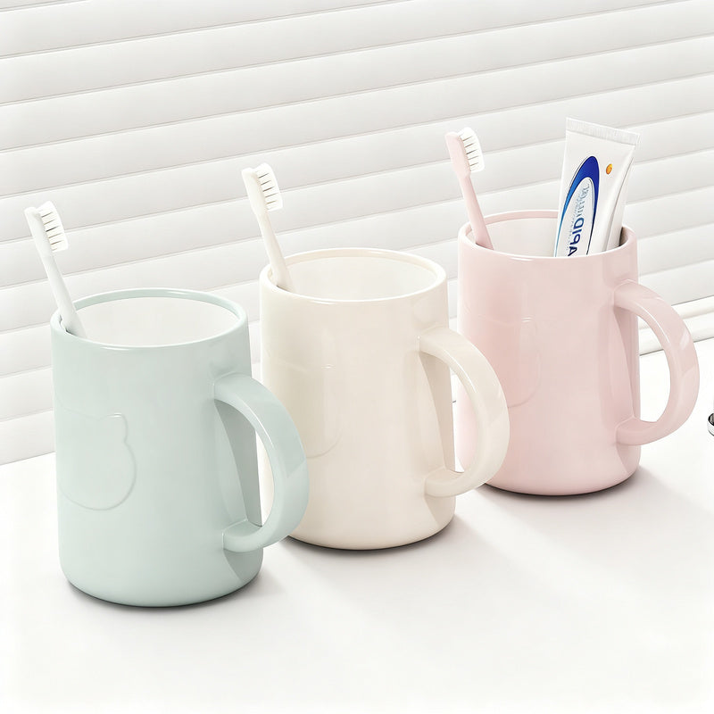 Plastic toothbrush cup with handle, non-slip — product view 1