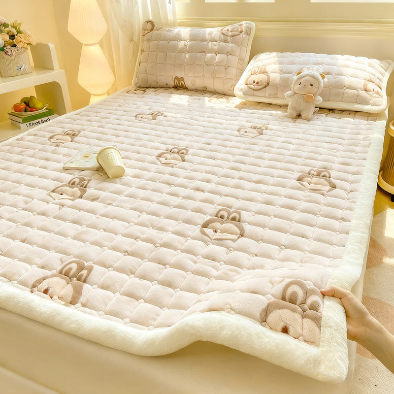 Fleece mattress topper, warm and soft — product view 4