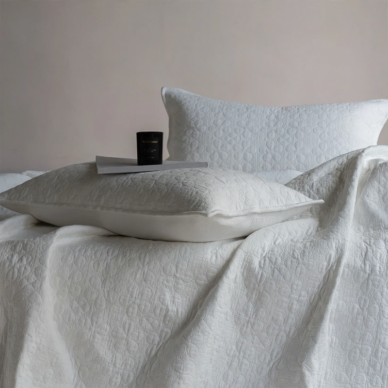 Cotton bedspread, 3-piece, 230×250 cm — product view 2